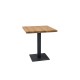 table carré avec plateau en chêne et pieds en metal industriel