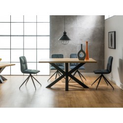 Table en chêne CROSS avec pieds en métal